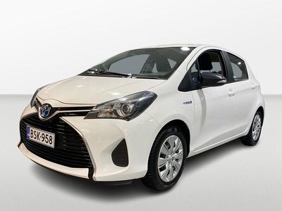 Valkoinen Käytetty 2015 Toyota Yaris Hybrid Life Viistoperä | 11 790 € (Hieman kallis)