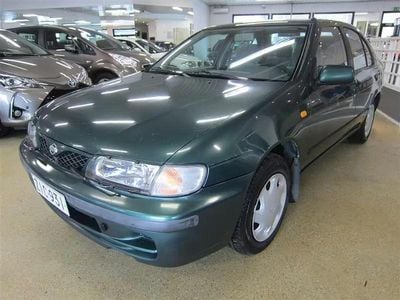 Vihreä Käytetty 1999 Nissan Almera Sedan | 3 300 €
