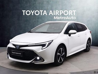 Valkoinen Käytetty 2023 Toyota Corolla Edition Farmari | 28 990 € (Perustarjous)