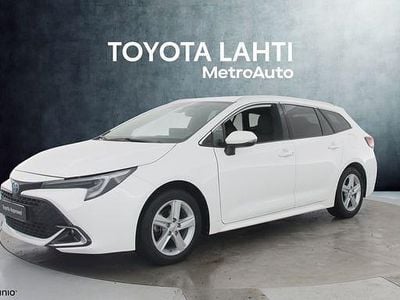 Käytetty Toyota Corolla Edition 140 HP (102 kW) 2023 Valkoinen Farmari