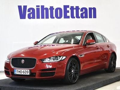 Punainen Käytetty 2016 Jaguar XE Business Edition Sedan | 14 950 €