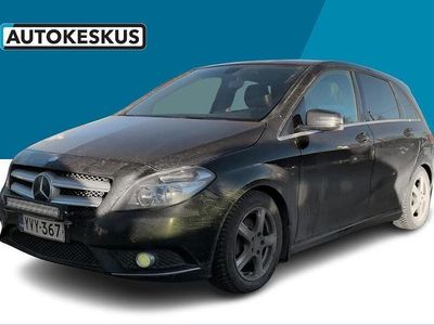 Musta Käytetty 2013 Mercedes B200 Business Tila-auto | 13 790 €