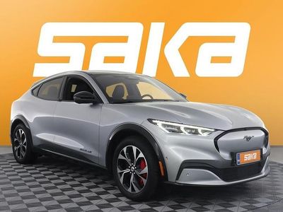 Käytetty 2021 Ford Mustang Mach-E Katumaasturi | 33 900 € (Hyvä tarjous)