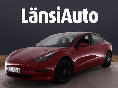 Käytetty 2023 Tesla Model 3 Performance Sedan | 33 980 € (Perustarjous)
