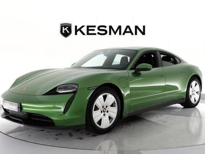 käytetty Porsche Taycan UUSI LÄHES AJAMATON HETI AJOON!!! Mamba Green Metallic 1, Lämpöpumppu, Kahdet 19" renkaat.