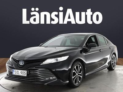 Käytetty Toyota Camry Style 178 HP (130 kW) 2020 Musta Sedan