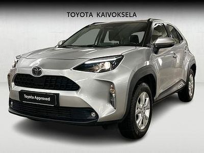 Hopea Käytetty 2024 Toyota Yaris Cross Active Katumaasturi | 29 500 € (Perustarjous)