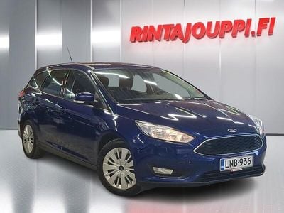 Käytetty Ford Focus Trend 101 HP (74 kW) 2016 Sininen Farmari