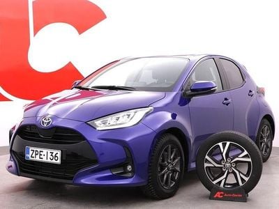 Sininen Käytetty 2024 Toyota Yaris Hybrid Edition Viistoperä | 23 990 € (Perustarjous)