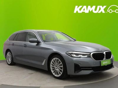 Hopea / harmaa Käytetty 2021 BMW 530e Comfort Edition Farmari | 25 290 € (Hyvä tarjous)