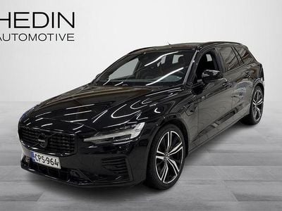 Käytetty Volvo V60 R-Design 392 HP (288 kW) 2019 Musta Farmari