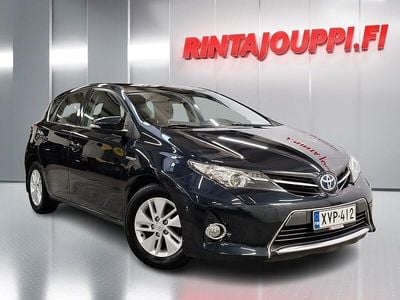 Käytetty 2014 Toyota Auris Hybrid Active Viistoperä | 12 890 € (Hieman kallis)