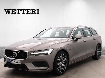 Käytetty Volvo V60 Momentum 340 HP (250 kW) 2020 Harmaa Farmari