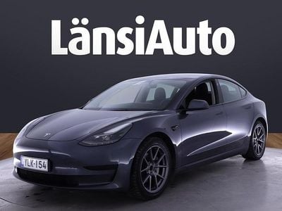 Käytetty Tesla Model 3 Standard Range Plus 208 kW (283 HP) 2022 Harmaa Sedan