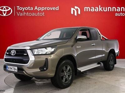 Käytetty Toyota HiLux Active 150 HP (110 kW) 2023 Ruskea (beige) Nouto