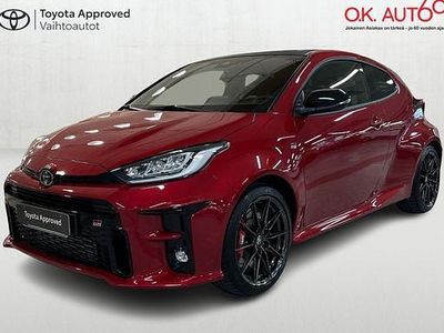 Punainen Käytetty 2023 Toyota Yaris Viistoperä | 50 900 €