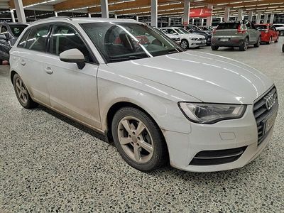 Valkoinen Käytetty 2013 Audi A3 Sportback Business Viistoperä | 10 800 € (Perustarjous)