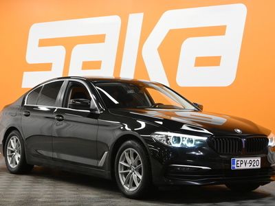 käytetty BMW 518 518 G30 Sedan d A Business ** Suomi-auto / BlackPanel / Seisontailmastointi / P.tutkat / LED / Bluetooth **