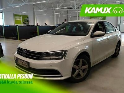 Käytetty VW Jetta Comfortline 105 HP (77 kW) 2015 Valkoinen Sedan