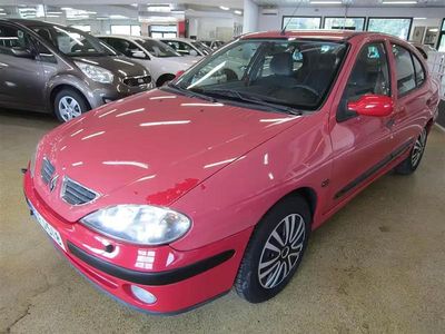 Käytetty 2002 Renault Mégane II Expression | 3 900 €