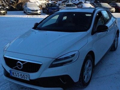 Käytetty Volvo V40 Business Edition 120 HP (88 kW) 2017 Viistoperä