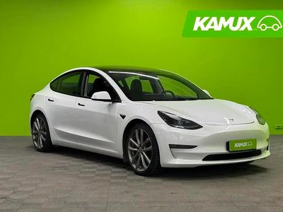 Valkoinen Käytetty 2021 Tesla Model 3 Performance Sedan | 20 990 € (Perustarjous)