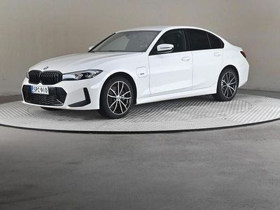 Käytetty 2023 BMW 330e M Sport Sedan | 32 900 € (Supertarjous)