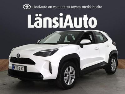 Käytetty Toyota Yaris Cross Active 116 HP (85 kW) 2022 Katumaasturi
