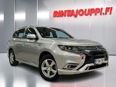 Käytetty Mitsubishi Outlander P-HEV Instyle 135 HP (99 kW) 2019 Katumaasturi