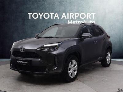 Harmaa Käytetty 2024 Toyota Yaris Cross Katumaasturi | 29 490 € (Hyvä tarjous)