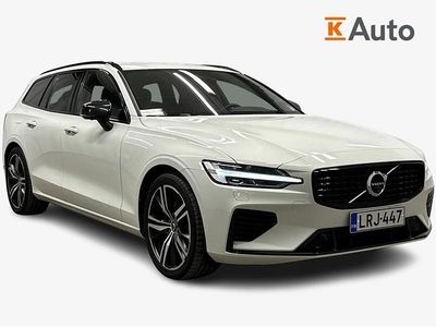 Käytetty Volvo V60 R-Design 350 HP (257 kW) 2022 Farmari