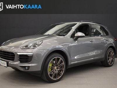 Käytetty 2015 Porsche Cayenne S E-Hybrid Katumaasturi | 22 900 €
