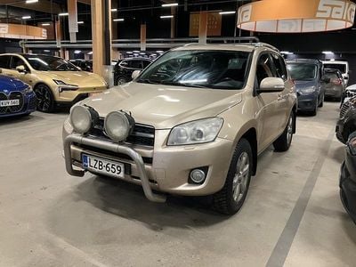 Käytetty 2010 Toyota RAV4 Luxury Katumaasturi | 10 900 € (Hyvä tarjous)