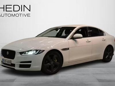 Valkoinen Käytetty 2016 Jaguar XE Pure Sedan | 11 790 €