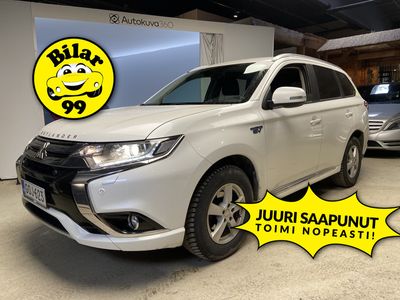 käytetty Mitsubishi Outlander P-HEV 4WD 5P * P-Kamera / Nahka-Alcantara / Vakkari / Hyvin huollettu! * - *OSTA NYT, MAKSA HEINÄKUUSSA!* -