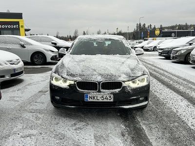 Musta Käytetty 2016 BMW 318 Sedan | 18 770 € (Hieman kallis)