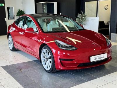 käytetty Tesla Model 3 SR+ * Vetokoukku * 19" Vanteet * Tehdastakuu voimassa * Red-Multicoat *