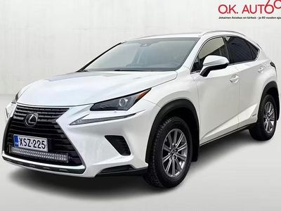 Käytetty Lexus NX300h Business Edition 155 HP (114 kW) 2017 Valkoinen Katumaasturi
