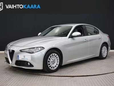 Käytetty Alfa Romeo Giulia Super 180 HP (132 kW) 2016 Sedan