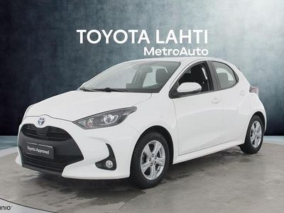Käytetty Toyota Yaris Hybrid Active 116 HP (85 kW) 2022 Viistoperä