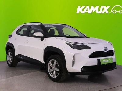 Valkoinen Käytetty 2024 Toyota Yaris Cross Active Katumaasturi | 22 900 €