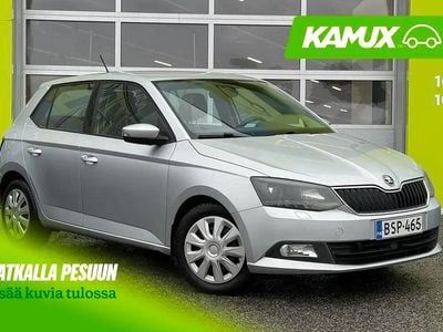 Käytetty Skoda Fabia Ambition 90 HP (66 kW) 2015 Hopea / harmaa Sedan