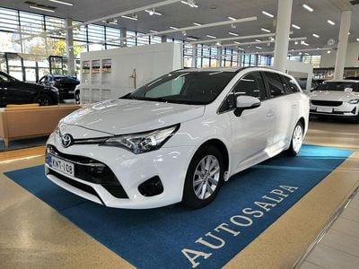 Valkoinen Käytetty 2016 Toyota Avensis Edition Farmari | 15 400 € (Perustarjous)
