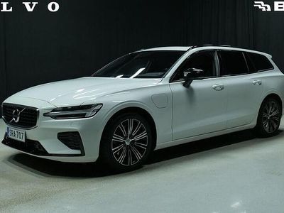 Valkoinen Käytetty 2020 Volvo V60 Business Edition Farmari | 29 600 € (Perustarjous)