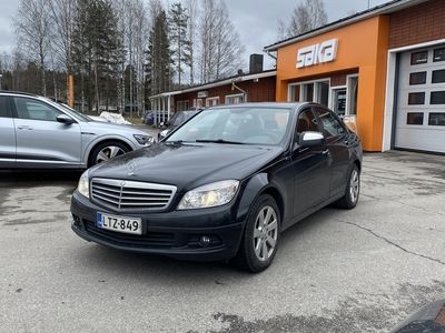 käytetty Mercedes C200 Kompressor A Business ** Vetokoukku / Lohkolämmitin / Vakkari / P.tutkat / Navi / HiFi / Handsfree **