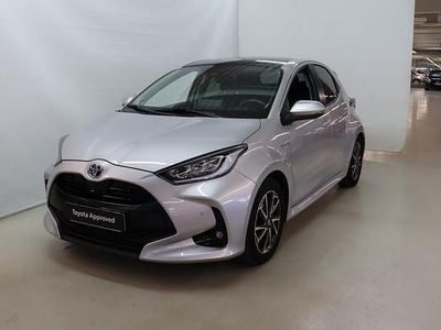 Käytetty 2021 Toyota Yaris Hybrid Style Viistoperä | 23 490 € (Hieman kallis)