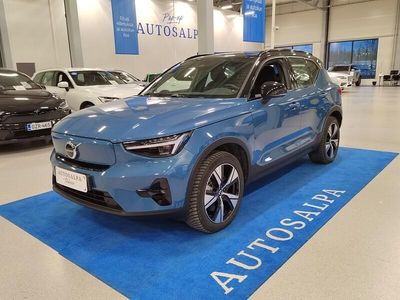 Sininen Käytetty 2023 Volvo XC40 Plus Katumaasturi | 39 900 € (Perustarjous)