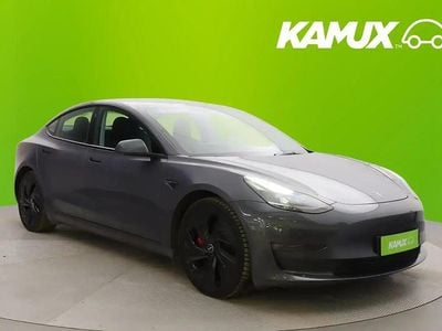 Hopea / harmaa Käytetty 2023 Tesla Model 3 Performance Sedan | 31 880 € (Perustarjous)