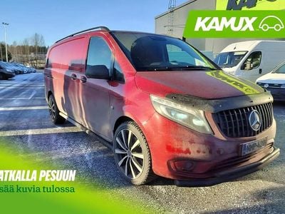 Punainen Käytetty 2022 Mercedes Vito Van | 53 900 €