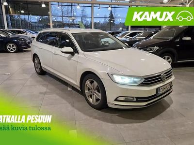 Valkoinen Käytetty 2016 VW Passat Highline Farmari | 13 400 € (Perustarjous)